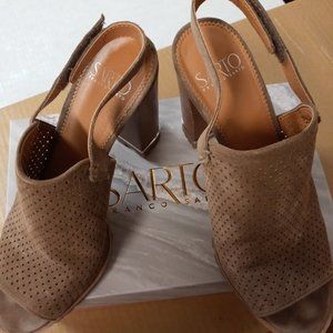 Franco Sarto size 71/2 like new tan sandals